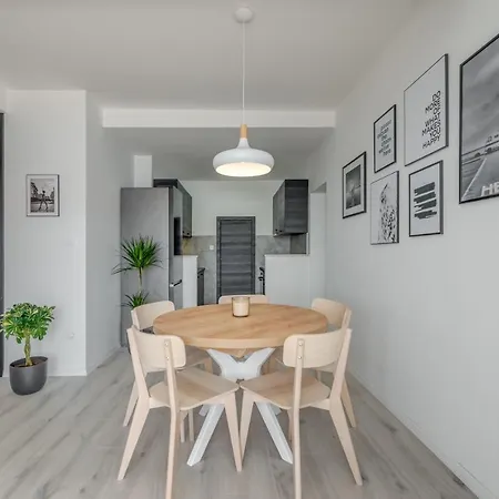 Beachfront Apartment *